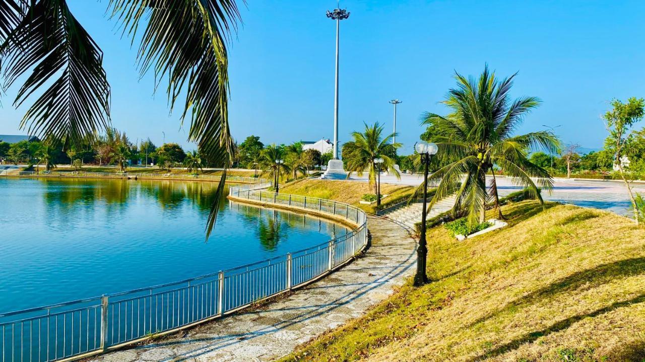 The Track Homestay - Near Bai Dai Beach Cam Lam Exterior photo